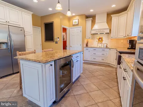 Kitchen - 63 Emerald Ridge Dr, Bear, DE 19701 photo 5 of 6