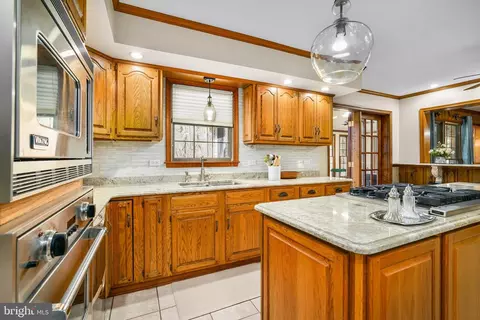 Kitchen - 104 Nina Ct, Bear, DE 19701 photo 3 of 4