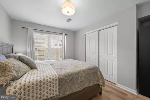 800 Waters Edge Dr, Newark, DE 19702 photo 16