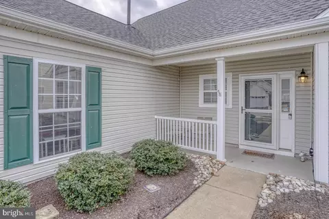 Exterior - 151 Springmill Dr, Middletown, DE 19709 photo 1 of 4