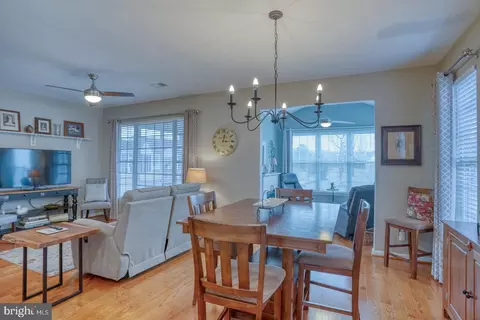 Dining - 151 Springmill Dr, Middletown, DE 19709 photo 4 of 5