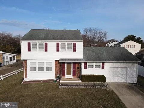 3 Powhatan Rd, New Castle, DE 19720
