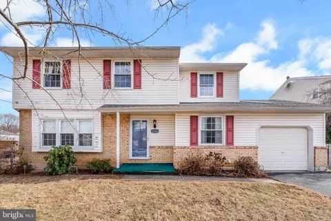 2326 Radka Ln, Wilmington, DE 19810