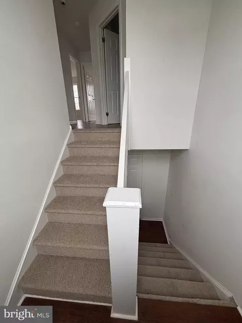 Entry Way - 533 Canary, Newark, DE 19702 photo 2 of 4