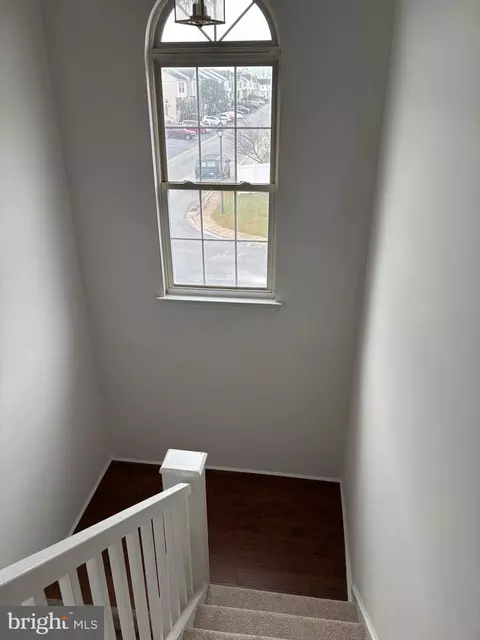 Entry Way - 533 Canary, Newark, DE 19702 photo 3 of 4