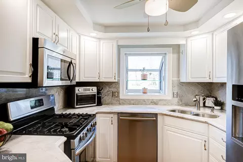 212 Darwin Dr, Newark, DE 19711 photo 18