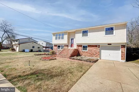 212 Darwin Dr, Newark, DE 19711 photo 8