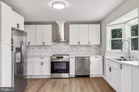 Kitchen - 51 Cypress Bridge Pl, Bear, DE 19701 photo 2 of 3