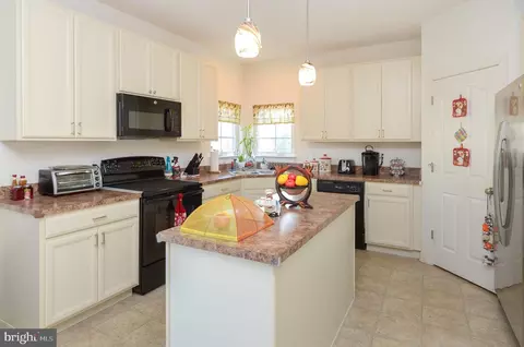 Kitchen - 418 Bergenia Loop, Bear, DE 19701 photo 1 of 3