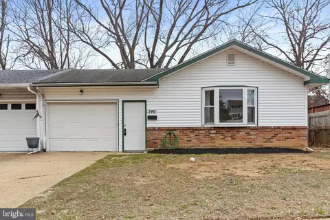 746 W Birchtree Ln, Claymont, DE 19703