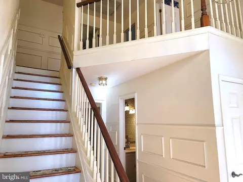 Entry Way - 28 Caynor Ct, Newark, DE 19711 photo 3 of 4
