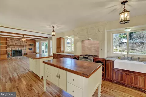 28 Caynor Ct, Newark, DE 19711
