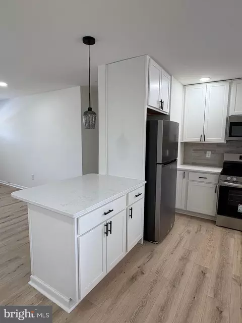 Kitchen - 104 Darwin Dr, Newark, DE 19711 photo 1 of 2