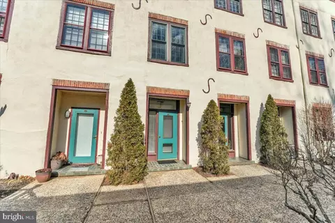 49 Bancroft Mills Rd #1B, Wilmington, DE 19806
