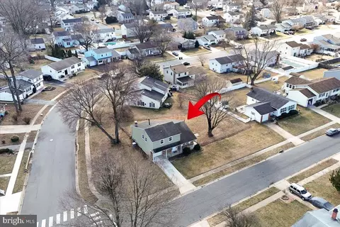 3 Aldershot Dr, Newark, DE 19713