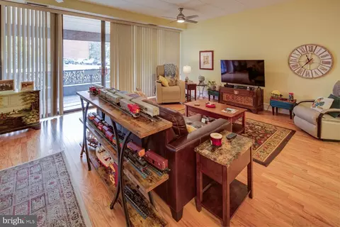 614 Loveville Rd #D1H, Hockessin, DE 19707