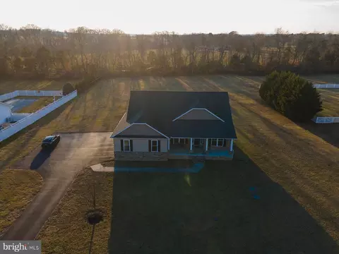 View/Area - 5662 Summit Bridge Rd, Townsend, DE 19734 photo 1 of 6