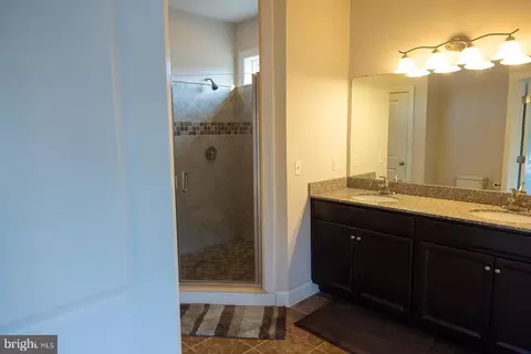 Entry Way - 5662 Summit Bridge Rd, Townsend, DE 19734 photo 13 of 20
