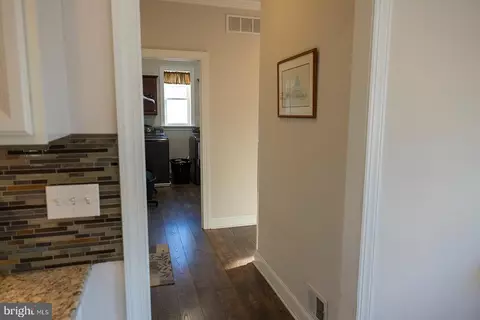 Entry Way - 5662 Summit Bridge Rd, Townsend, DE 19734 photo 8 of 20