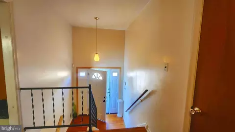 Entry Way - 16 Stardust Dr, Newark, DE 19702 photo 1 of 4