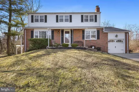 18 Timber Creek Ln, Newark, DE 19711