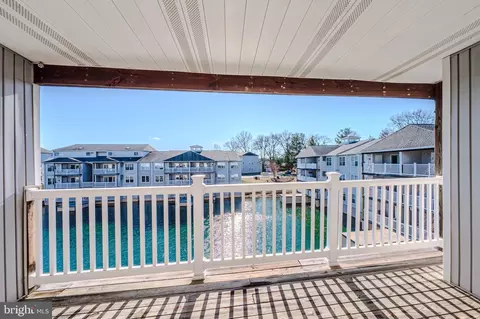 1607 Waters Edge Dr, Newark, DE 19702 photo 3