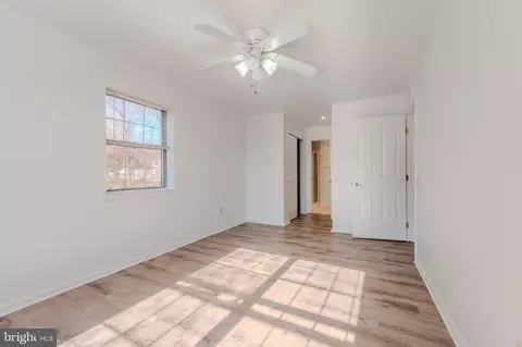 1607 Waters Edge Dr, Newark, DE 19702 photo 13