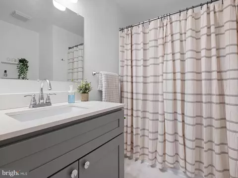 Bath - 429 Calburn Ct, Bear, DE 19701 photo 2 of 2