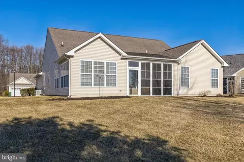Exterior - 63 Springmill Dr, Middletown, DE 19709 photo 4 of 5