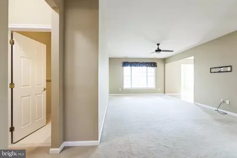 Living - 63 Springmill Dr, Middletown, DE 19709 photo 2 of 3