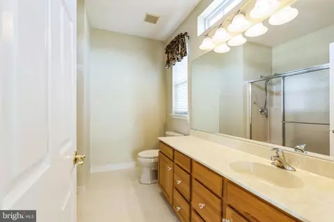 Bath - 63 Springmill Dr, Middletown, DE 19709 photo 1 of 2