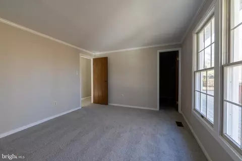75 Midland Dr, Newark, DE 19713 photo 12
