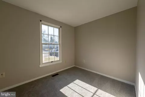 75 Midland Dr, Newark, DE 19713 photo 18