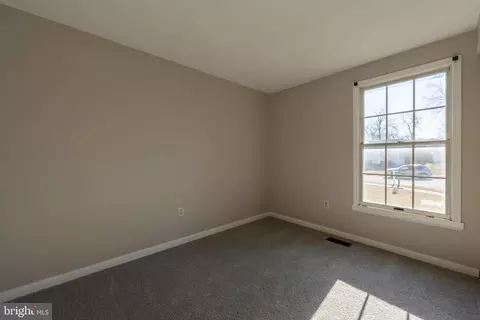 75 Midland Dr, Newark, DE 19713 photo 14