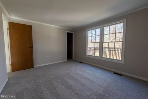 75 Midland Dr, Newark, DE 19713 photo 11