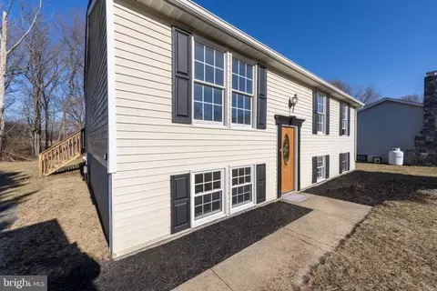 75 Midland Dr, Newark, DE 19713 photo 4