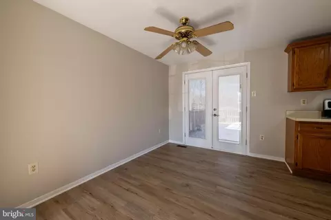 75 Midland Dr, Newark, DE 19713 photo 28