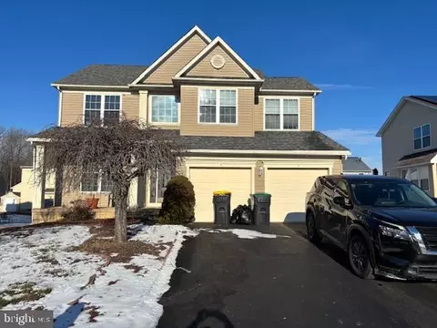 204 Yosemite Dr, Bear, DE 19701