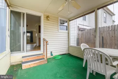 Exterior - 520 Sparrow Ct, Newark, DE 19702 photo 3 of 3