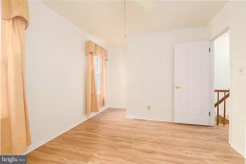 Bedroom - 520 Sparrow Ct, Newark, DE 19702 photo 4 of 6
