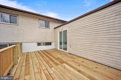 Exterior - 9 E Regal Blvd, Newark, DE 19713 photo 3 of 4