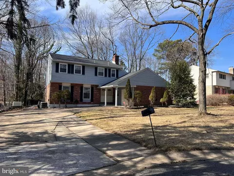 104 Maplewood Ln, Wilmington, DE 19810