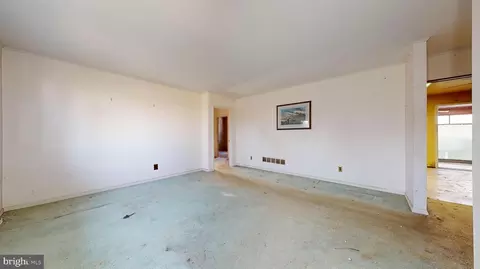 Living - 2 Sheffield Manor Dr, Newark, DE 19711 photo 4 of 4