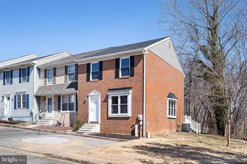 18 Kristina Ct, Wilmington, DE 19808