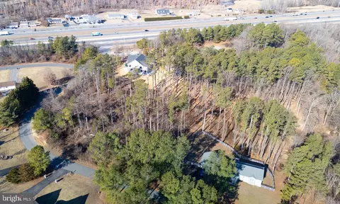 101 Sycamore Ln, Townsend, DE 19734 photo 2