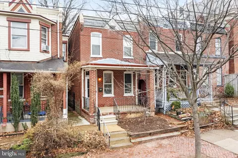 218 W 17th St, Wilmington, DE 19802
