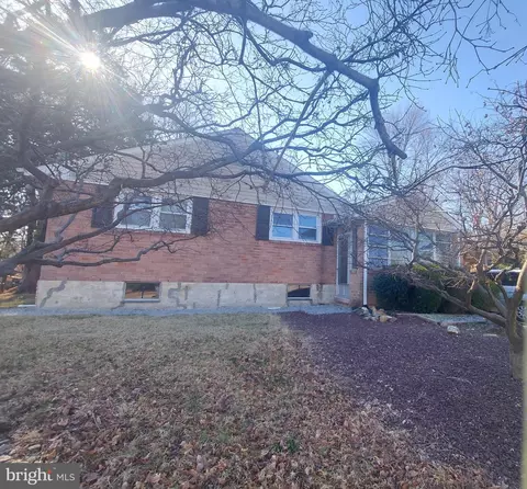 2207 E Huntington Dr, Wilmington, DE 19808
