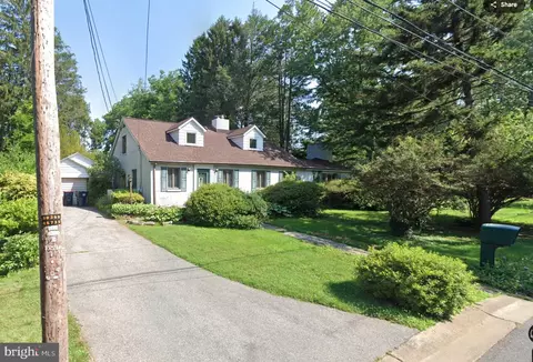 2305 Walnut Ln, Wilmington, DE 19810