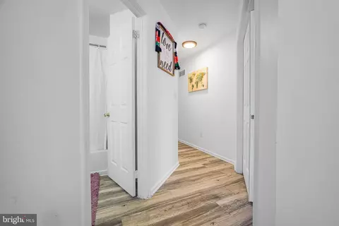 Entry Way - 119 Wimbledon Ct, Bear, DE 19701 photo 6 of 7