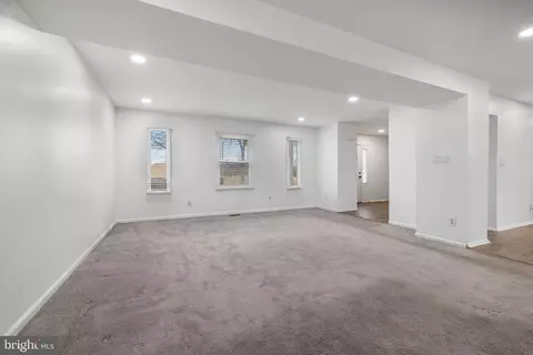 Living - 93 Nursery Dr, Bear, DE 19701 photo 5 of 5